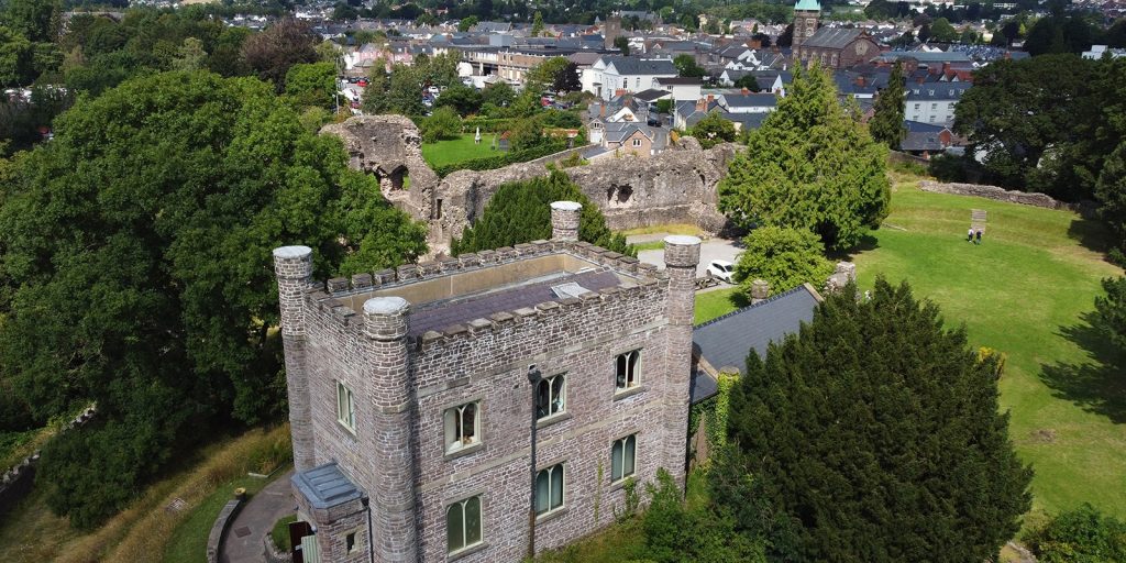 breathtaking castles south wales abergavenny castle museum